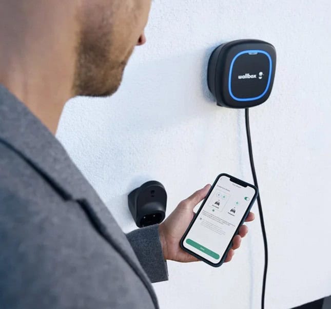 Wallbox Pulsar Max alkalmazásos vezérlés használat közben